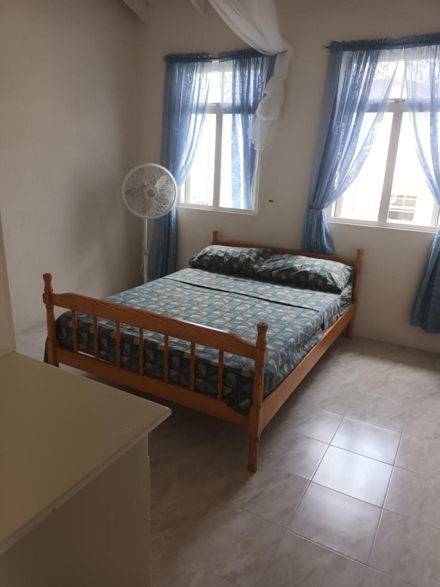 Super Breezy Cozynook ! Hotel Bridgetown Ngoại thất bức ảnh